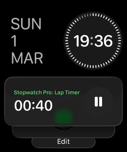 Stopwatch Max screenshot emphasizing private on-device timing and hands-free Apple Watch control.